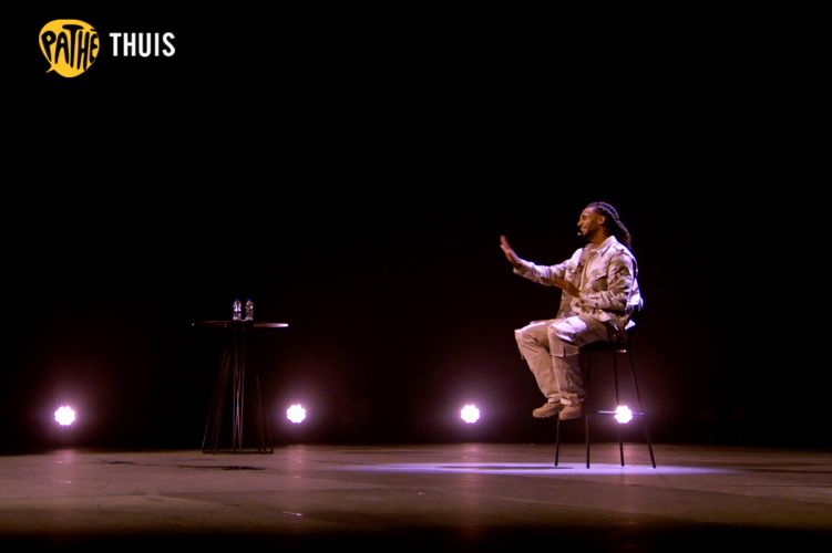 COMEDYSHOW 'IN DE WAR' N&Uacute; TE ZIEN BIJ PATH&Eacute; THUIS!